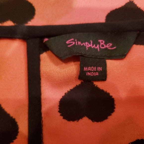 Simply Be Coral Top with Navy Blue Trim & Hearts - Picture 4 of 4